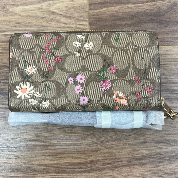 COACH Signature Wildflower Long Zip Around Detachable Strap Wristlet Wallet NWT - Picture 13 of 14
